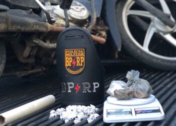 Polícia Militar apreende papelotes de maconha e crack em Riachuelo