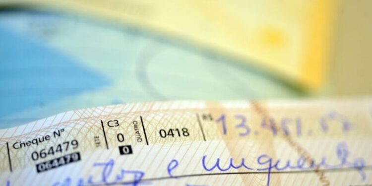 Para maior segurança, cheques terão mudanças a partir de 2 de outubro