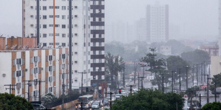Somente no mês de maio já choveu 455 mm em Aracaju, quase o dobro do esperado