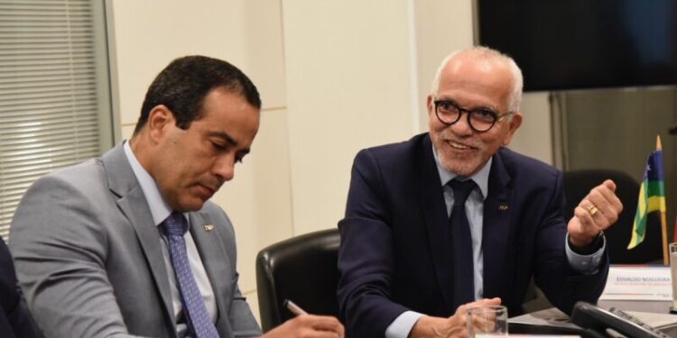 Presidente da FNP, Edvaldo se reúne com ministro das Cidades para discutir recursos para o transporte público