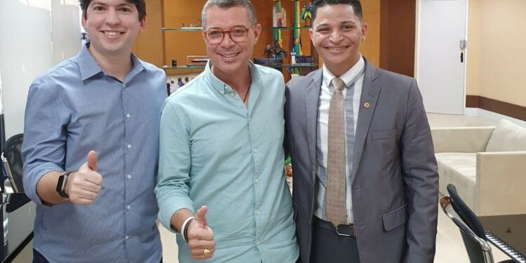 Soneca visita Palácio dos Despachos e reforça pedido para melhoria da segurança pública na zona norte da capital