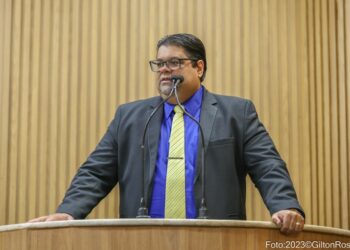 Joaquim da Janelinha solicita operação tapa-buracos e muro de contenção no Paraíso do Sul