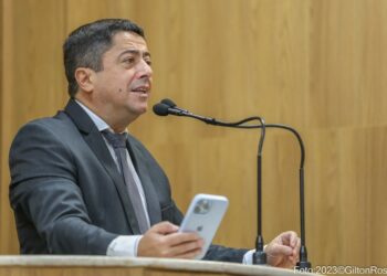 “Eu tenho muito orgulho de fazer parte da família TV Atalaia”, comemora Fabiano Oliveira