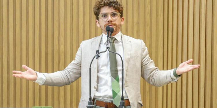 Breno Garibalde: “O problema não é da chuva, é do modelo de cidade adotado há décadas”