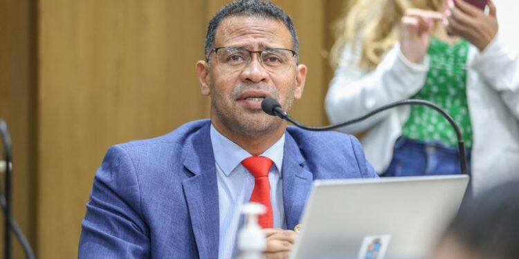 “O racismo envolve preconceito, discriminação, desigualdade social e violência”, enfatiza Sargento Byron