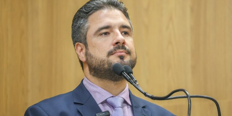 Ricardo Vasconcelos faz apelo devido à superlotação de urgências pediátricas