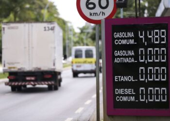 Governo lança canal de denúncias sobre preço de combustíveis