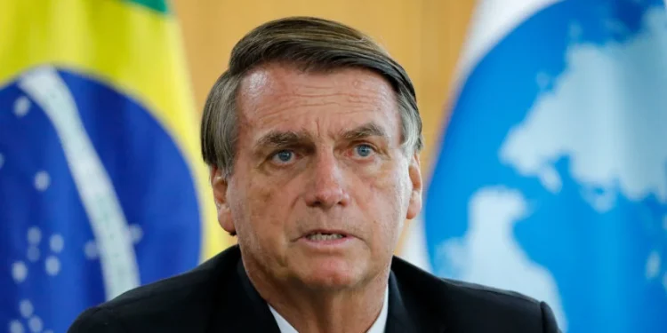 PF envia equipe à Suíça para saber real valor de joias dadas a Bolsonaro