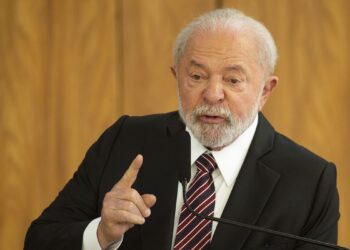 Lula se reúne com presidentes sul-americanos em Brasília