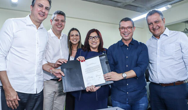 Ao lado dos ministros da Educação, Casa Civil e Secretaria da Presidência, Fábio Mitidieri participa da inauguração de novo polo do IFS