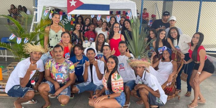Centro de Excelência José Joaquim Barbosa promove Feira de Arte e Cultura de países em língua inglesa e espanhola