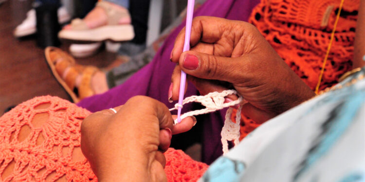 Parceria entre a Prefeitura de São Cristóvão e a empresa Eldorado Casa das Artes garante capacitação para artesãs do município