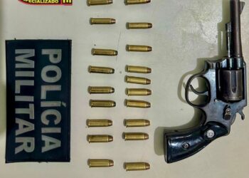 Polícia Militar prende dois suspeitos com arma e munições em Socorro
