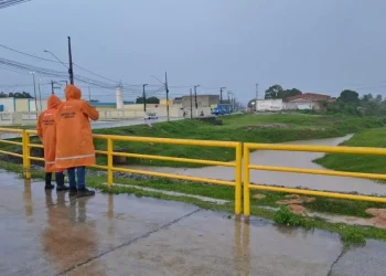 Defesa Civil de Aracaju emite alerta de continuidade das chuvas para as próximas 24 horas na capital