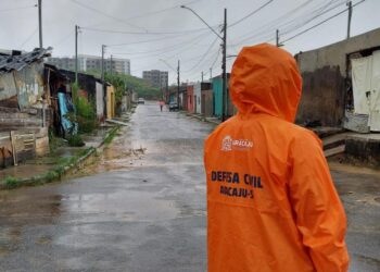 Aracaju registra 128 mm de chuva nas últimas 48h; Prefeitura mantém equipes em atenção