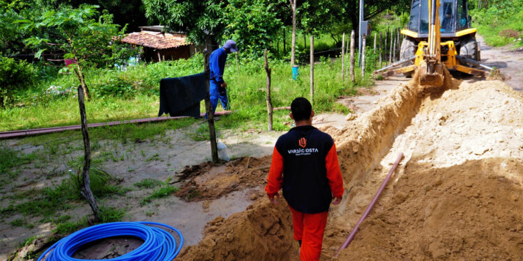 Prefeitura de São Cristóvão e SAAE levam nova rede de abastecimento de água a mais localidades da zona rural do município