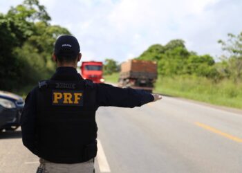 PRF flagra dois motoristas portando comprimidos de “rebites”