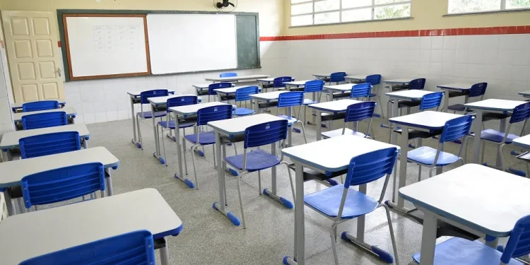 Professores da rede estadual de Sergipe retomam a paralisação e cerca de 156 mil alunos voltam a ficar sem aulas