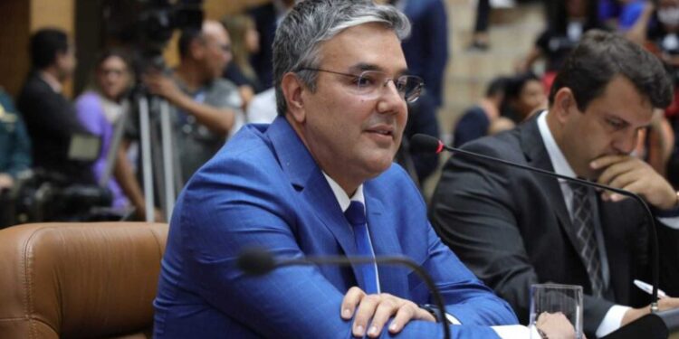 Sérgio Reis reassume Secretaria de Estado em Brasília