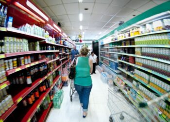 Cesta básica tem aumento em 14 capitais brasileiras no mês de abril