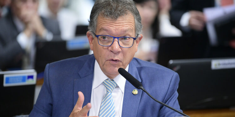 A pedido de Laércio, presidente da Petrobras deve explicar nova política de preços no Senado