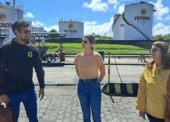 Força-Tarefa com o Procon Sergipe fiscaliza distribuidora de combustíveis na Grande Aracaju