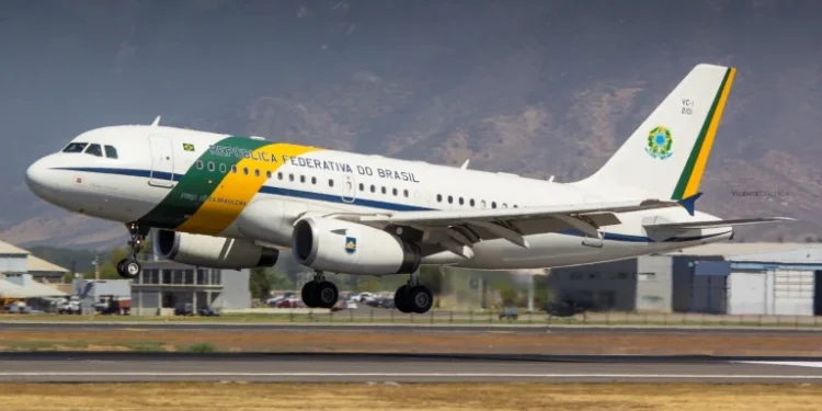 Lula solicita à FAB troca de avião presidencial por um maior