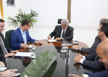 Governo e Justiça do Trabalho celebram acordo para pagamentos de precatórios