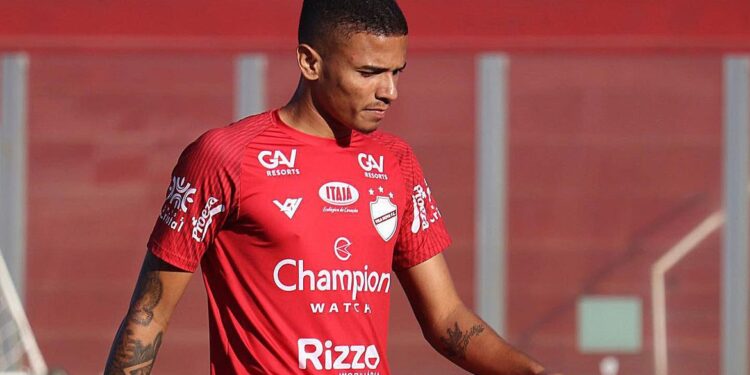 Pleno do STJD confirma banimento de jogador envolvido em manipulação