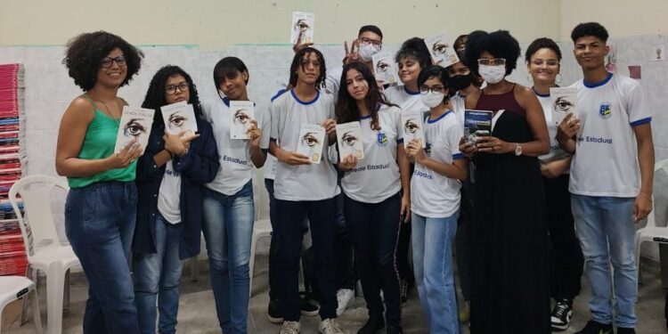 Projeto incentiva a literatura afro-brasileira na educação básica do Colégio Estadual João Batista Nascimento