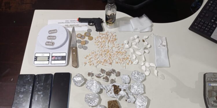 Polícia Civil prende em flagrante dois suspeitos por tráfico de drogas em Estância