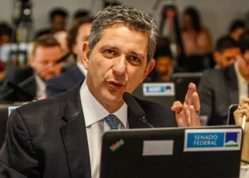 Rogério Carvalho diz que coronel Lawand Júnior é “a vergonha do Exército Brasileiro e das Forças Armadas do Brasil”