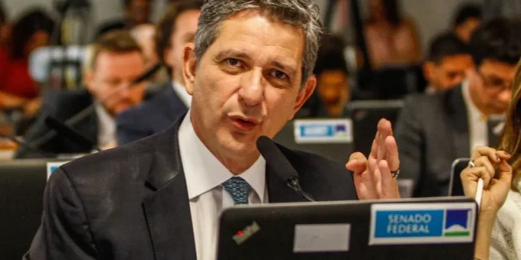 Rogério Carvalho diz que coronel Lawand Júnior é “a vergonha do Exército Brasileiro e das Forças Armadas do Brasil”