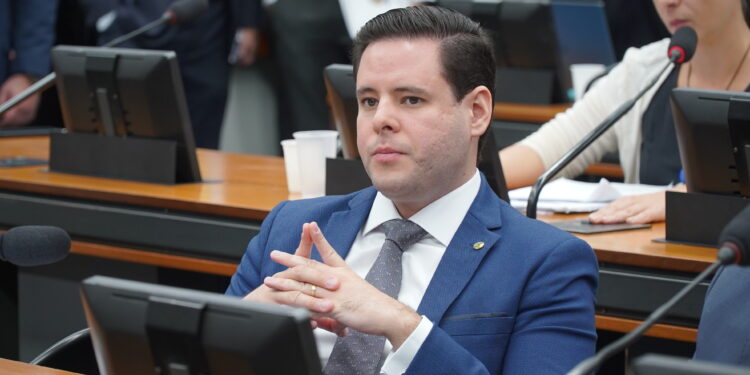 Rodrigo Valadares é o único deputado de Sergipe a assinar pedido de impeachment contra Lula