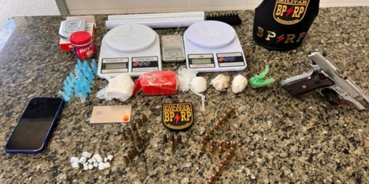 PM prende suspeito de tráfico de drogas e porte ilegal de arma de fogo em Laranjeiras