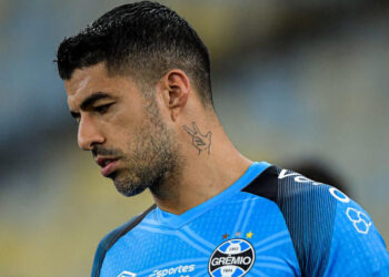 Não deve jogar mais pelo Grêmio: Suárez toma decisão na carreira que ninguém esperava, crava portal