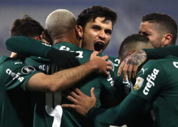 Após Giovani, Palmeiras encaminha a saída de mais um grande nome; atleta deve reforçar ‘rival’