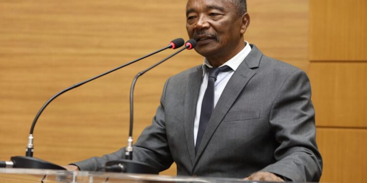 Manuel Marcos manifesta preocupação com o ensino básico nacional