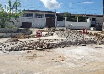 Prefeitura de Laranjeiras continua trabalhando para amenizar os estragos da chuva