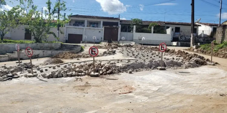 Prefeitura de Laranjeiras continua trabalhando para amenizar os estragos da chuva