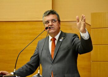 Alese aprova PL de Luciano Pimentel que altera dispositivos da Lei da Política Estadual de Cannabis