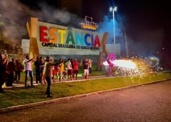 Salva junina exibe riqueza cultural na abertura do São João de Estância
