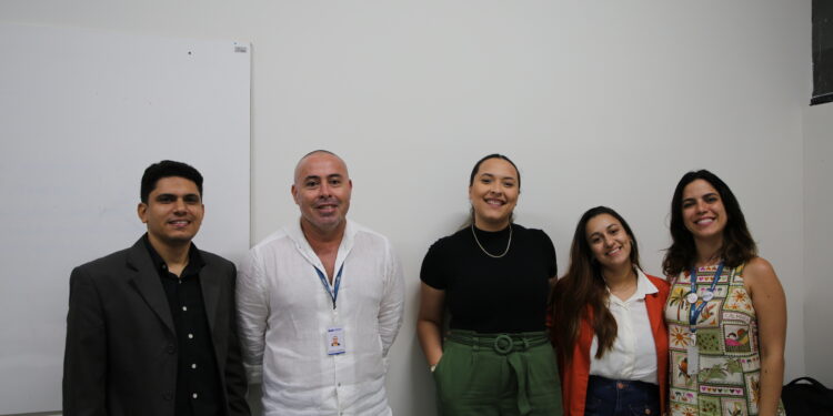 Estudantes da Unit apresentam TCC após retornarem da Universidade de Valladolid
