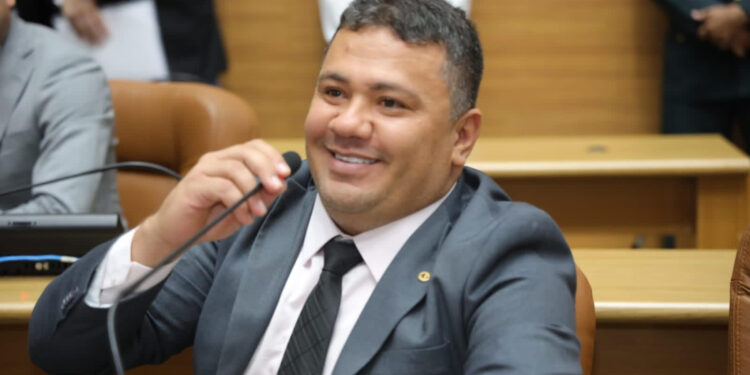 Deputado Kaká Santos protocola projeto que institui o Dia Estadual de Tobias Barreto de Meneses