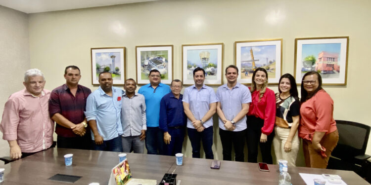 Deputada Dra. Lidiane Lucena articula reuniões entre DER, Deso e vereadores de Aquidabã