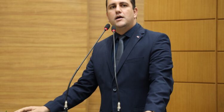 Deputado destaca Frente Parlamentar para a duplicação da BR-235