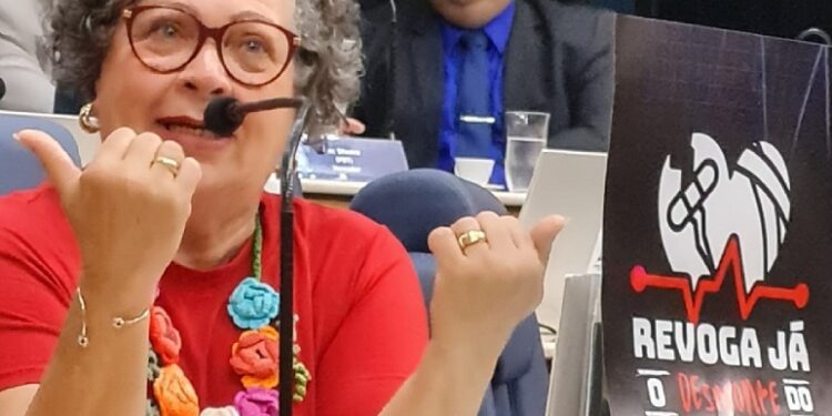 Ao lado de servidoras e servidores, Professora Ângela Melo defende fortalecimento do caráter público do Ipesaúde e denuncia tentativa de desmonte