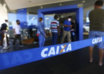 Caixa libera abono salarial para nascidos em setembro e outubro
