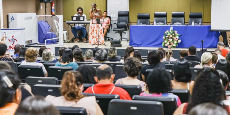 Saúde reúne profissionais e pacientes pela Luta Antimanicomial