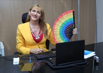 Linda Brasil será uma das representantes do Brasil em encontro de lideranças LGBTs no México